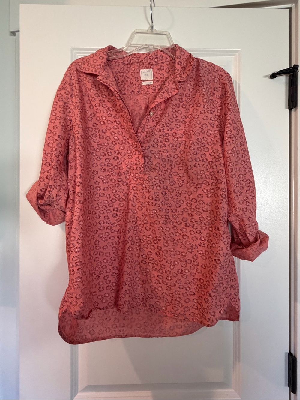 Gap Lightweight Semi‑Sheer Printed Blouse – Size L